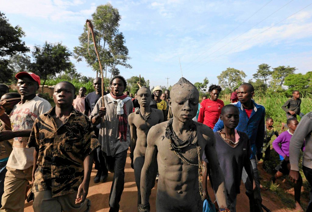 Ritual obrezaniya v Kenii 15 Ритуал обрезания: так становятся мужчинами в Кении