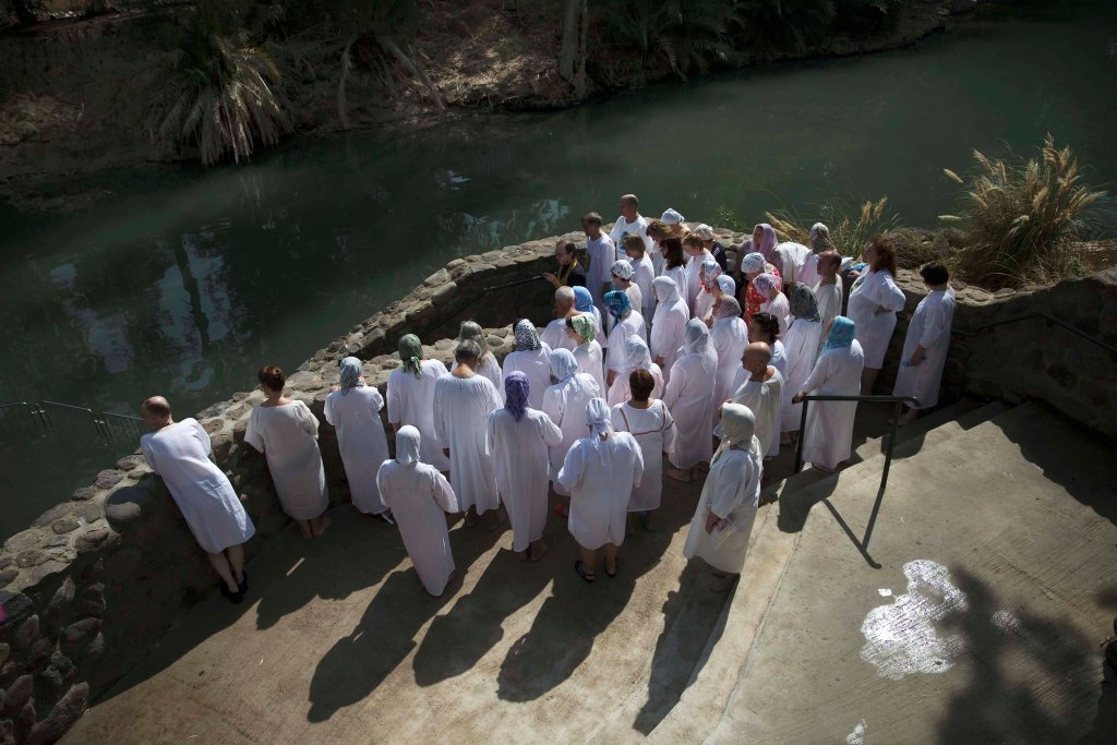 Kreshhenie v reke Iordan 1 Крещение в реке Иордан