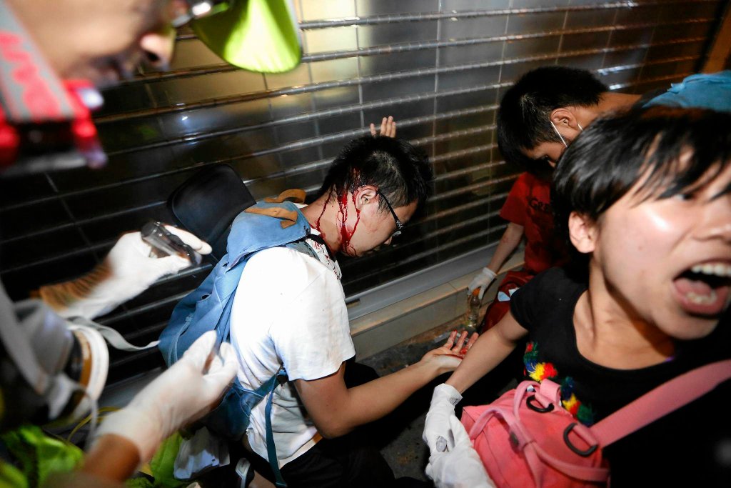 Protesty w Gonkonge 9 Новые столкновения демонстрантов с полицией в Гонконге