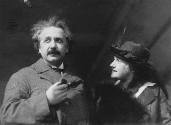 8. У листах, які Ейнштейн писав Ельзі, вчений постійно зізнавався у своїх амурні пригоди.