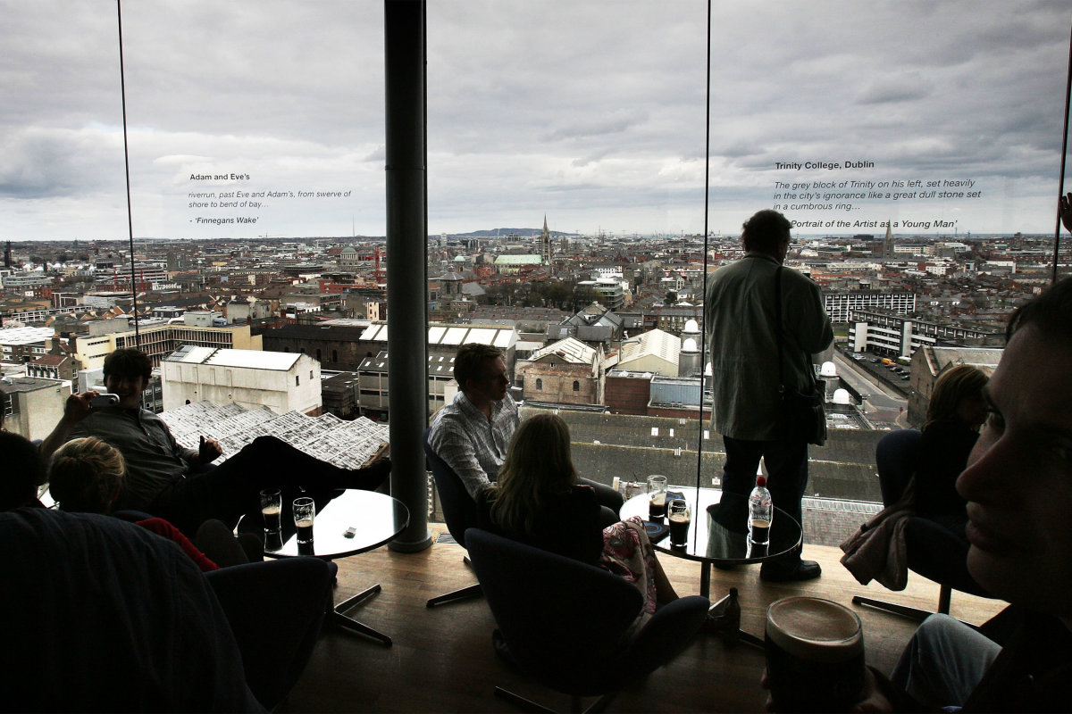 11. Еще одно популярное место в Дублине – бар Storehouse Guinness с великолепным видом на город. 
