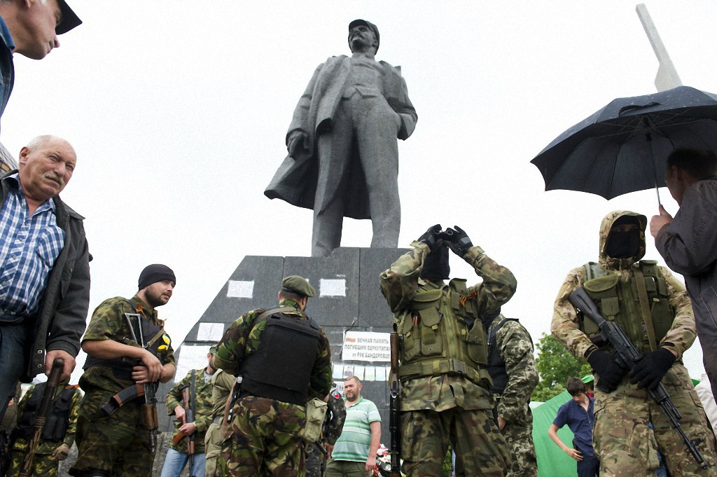 памятник Ленина в Донецке
