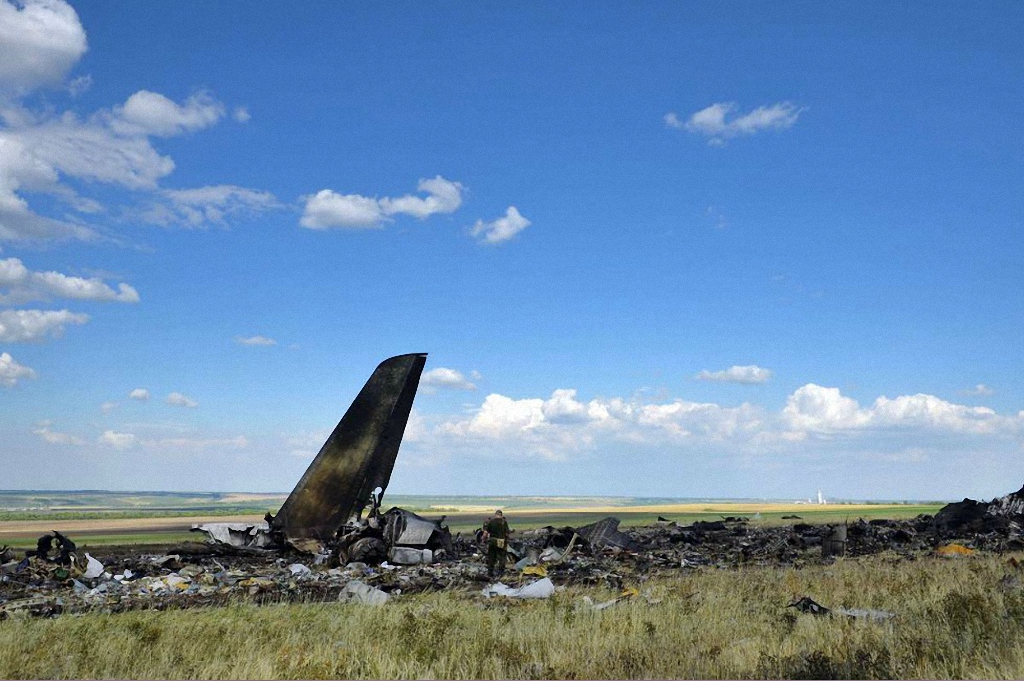 Украинский самолёт ИЛ-76 сбитый сепаратистами-6