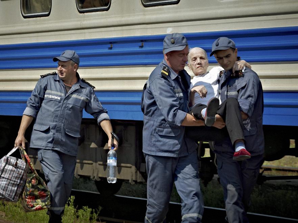 Спасаясь от войны - жизнь простых людей на востоке Украины-1