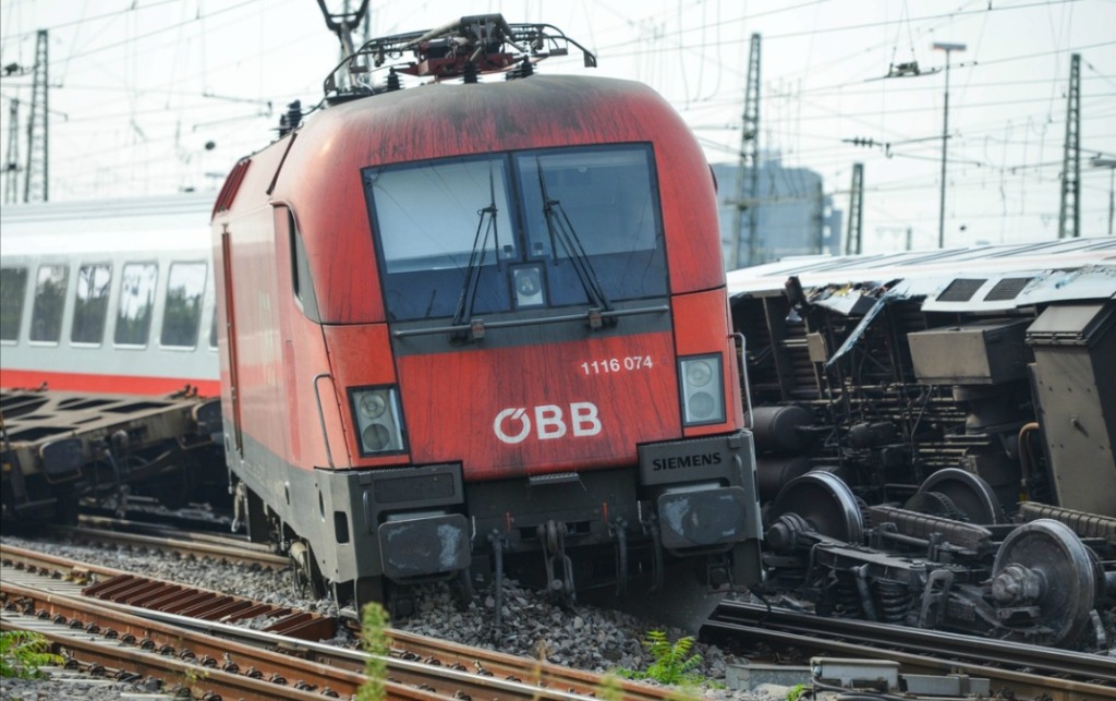 В Германии столкнулись два поезда-1