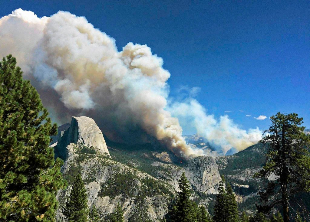 Пожар в национальном парке Йосемити-8
