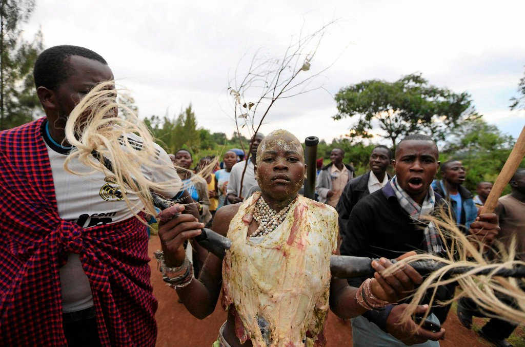 Ритуал обрезания в Кении-5