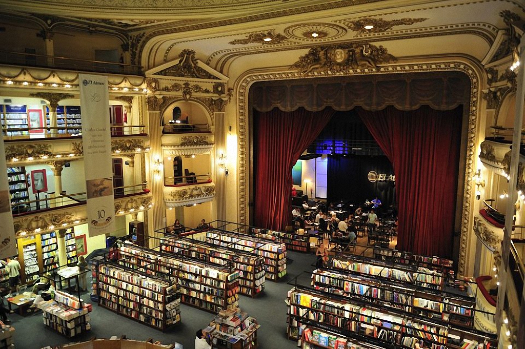 Самый красивый книжный магазин в мире-14