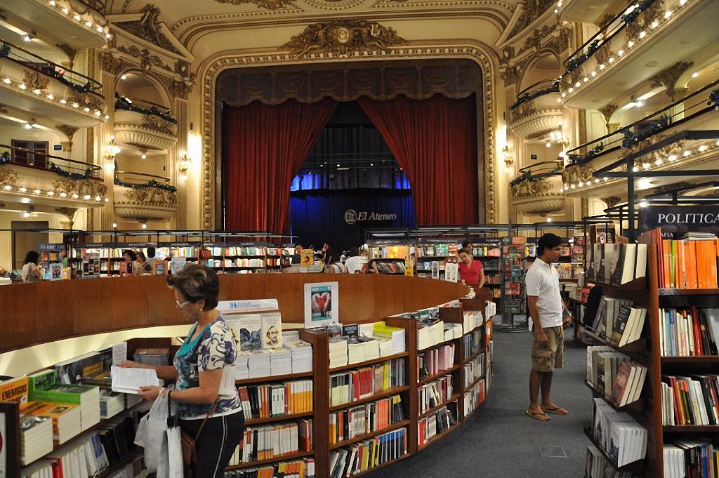 Самый красивый книжный магазин в мире-5
