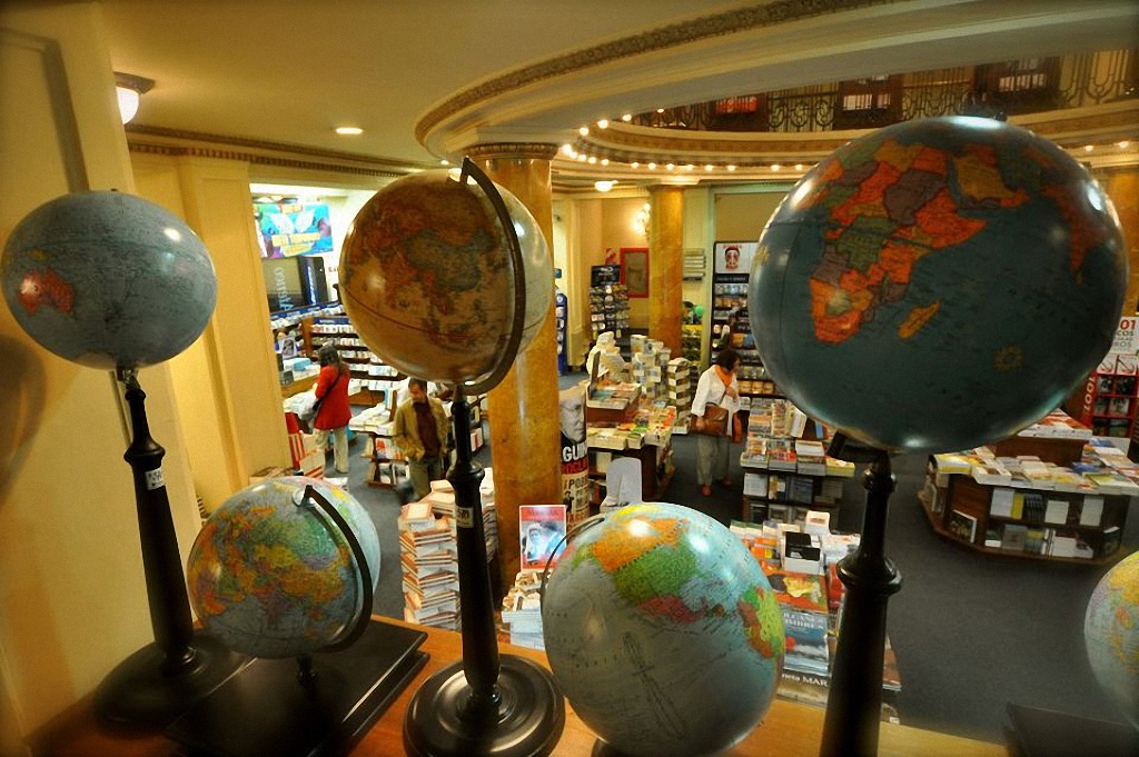 Самый красивый книжный магазин в мире-7