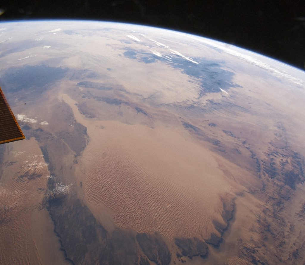 Красивые места на Земле вид из космоса-25