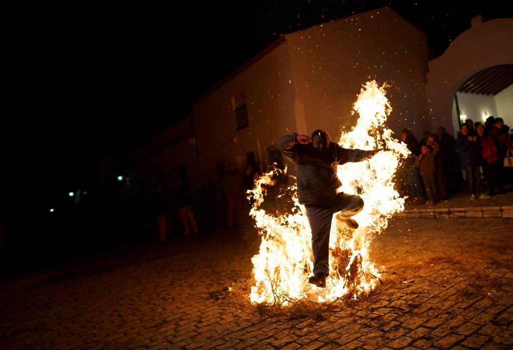 Luminarias - испанский фестиваль огня и животных-7