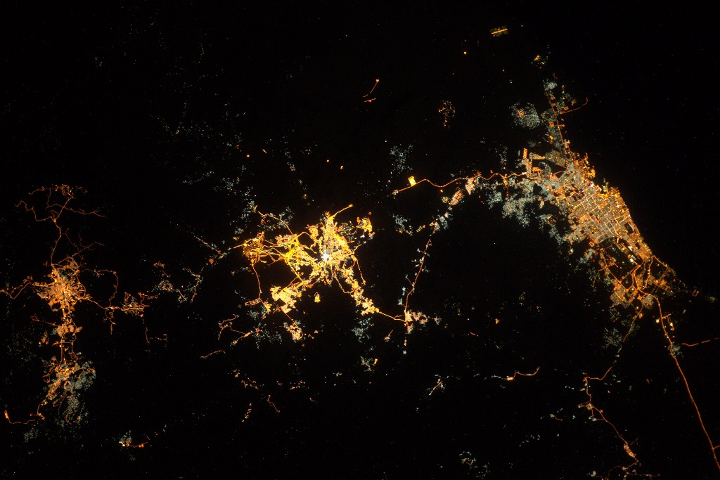 Как выглядят города из космоса-4