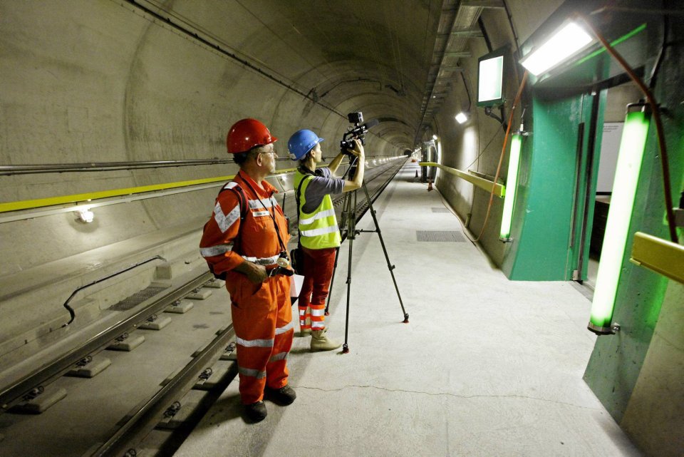 Готтард - самый длинный туннель в мире-7