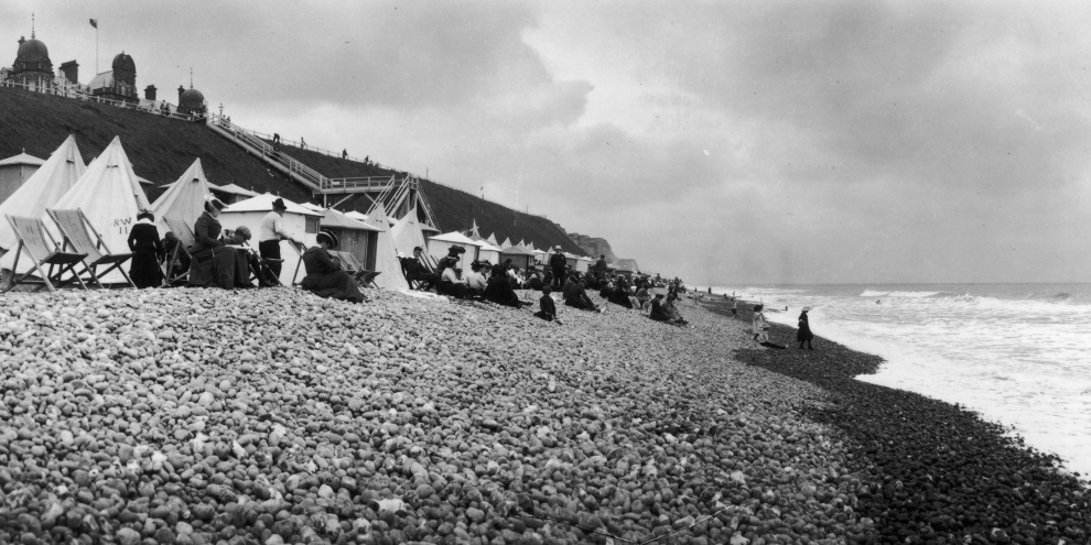 Как отдыхали на пляжах в начале XX века-10