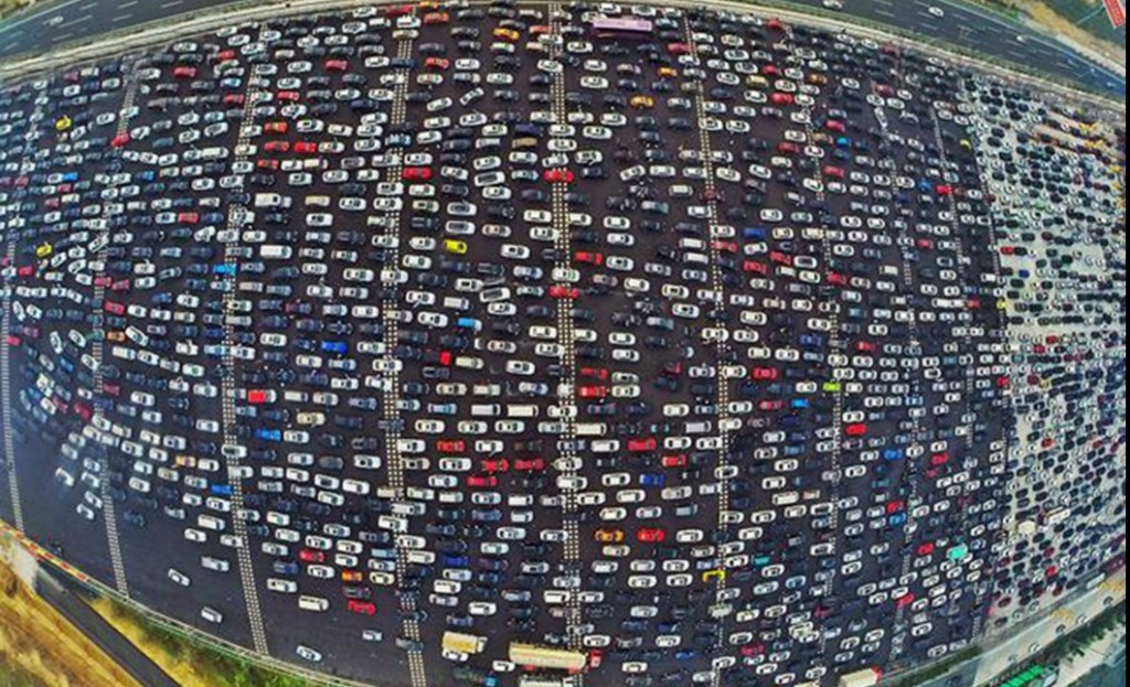 Гигантская автомобильная пробка в Китае-4