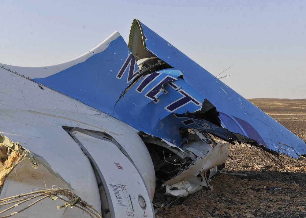 фотографии разбившегося самолета на Синайском полуострове-15