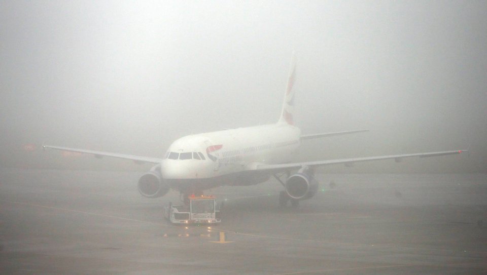 Лондон окутанный туманом-12
