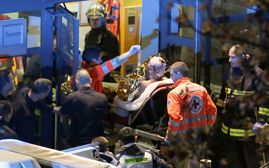 3. Эвакуация раненых из Стад де Франс