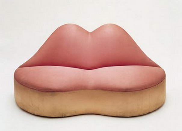 13. Диван Bocca в виде губ. Идея, кстати, позаимствована от великого художника-сюрреалиста Сальвадора Дали.