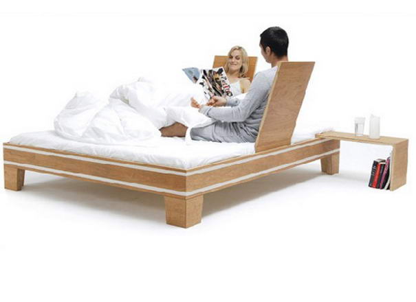 9. Многофункциональный кровать для влюбленных от Chris & Ruby. Кровать имеет удобные спинки, поэтому в ней удобно не только лежать, но и сидеть.