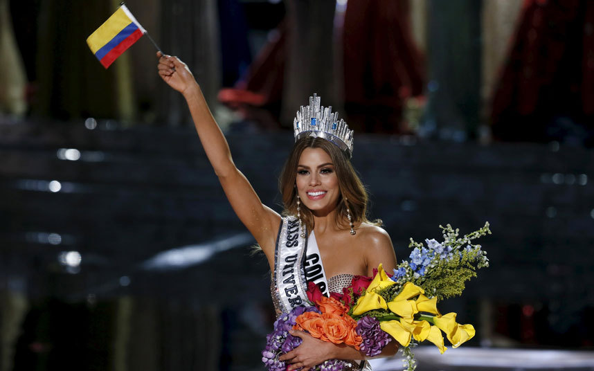 2. Колумбийка Ариадна Гутьеррес Аревало уже получила корону, когда ведущий Стив Харви понял, что ошибся с объявлением победительницы. 
