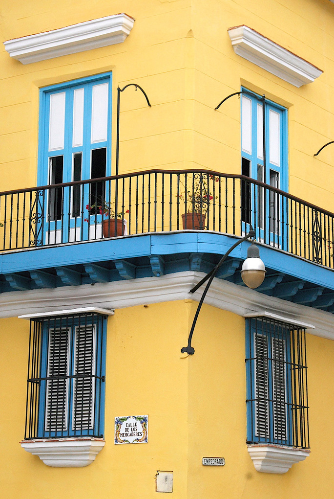 10. Балкон в городе Логроньо, Испания.