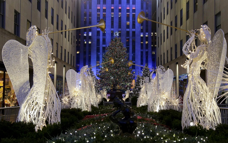 13. Рождественская елка в Рокфеллер-центре в Нью-Йорке, США. 