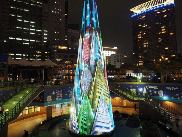 5. 36-метровая 3D елка в Нью-Тайбэй, Тайвань.