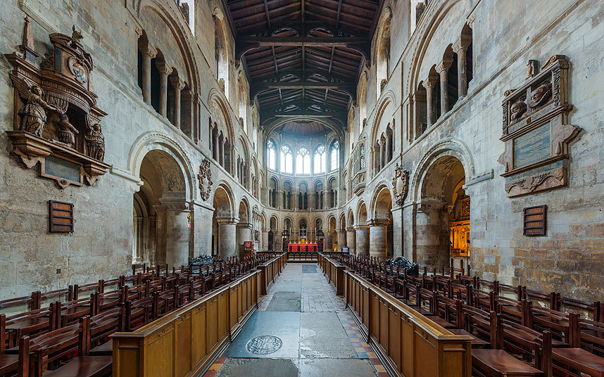 13. Церковь Святого Варфоломея Великого в Лондоне. 