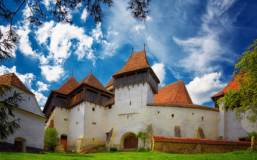 5. Viscri - церковь-крепость в Румынии. 