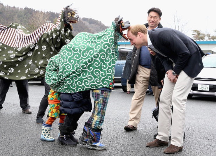 17. Принц Уильям на церемонии SHISHIMAI, в Исиномаки, Япония. Фото: Крис Джексон / PA. 