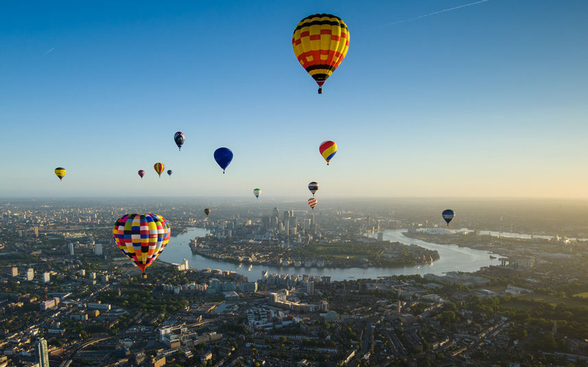 17. Соревнование воздухоплавателей The Lord Mayor's Hot Air Balloon Regattaв Лондоне. 