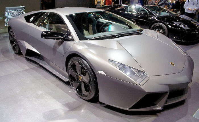 6. Lamborghini Reventon (2 миллиона долларов).