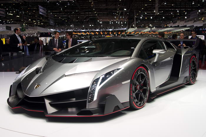 9. Lamborghini Veneno (4,5 миллиона долларов).