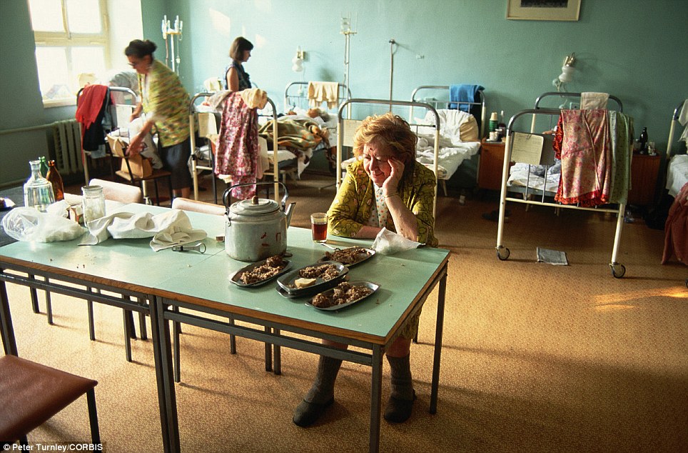 8. Палата одной из городских больниц. Москва, июль 1991 год.
