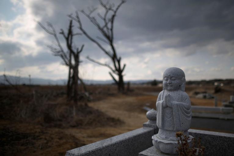1. Кладбище внутри зоны отчуждения, рядом с АЭС Фукусима.