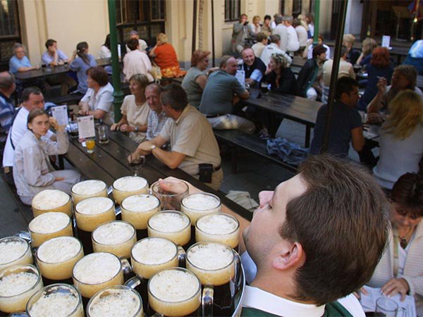 10. Полторы бутылки пива в Чехии.