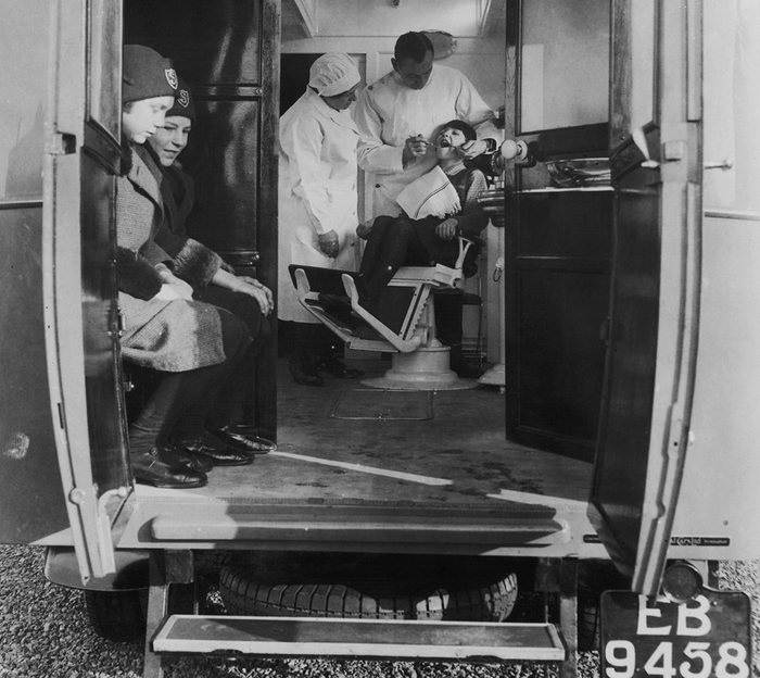 14. Мобильная стоматология в Англии, Кембриджшир – 1931 год.