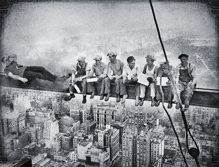 14. Сиеста на строящемся небоскребе, 1932 год.