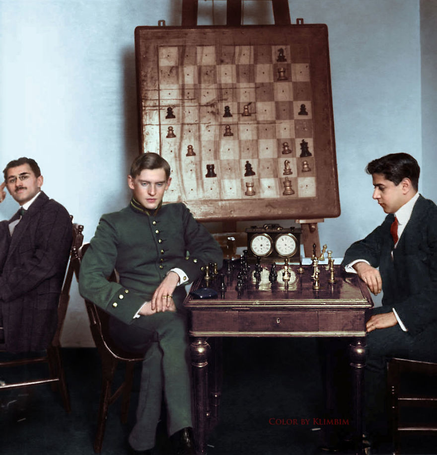 11. Игра в шахматы: Хосе Рауль Капабланка против Александра Алехина, Москва, 1913 год.