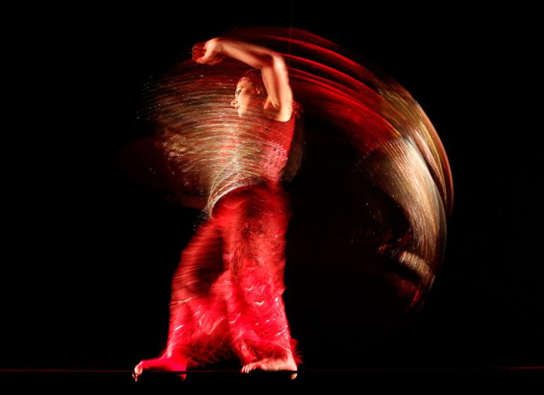 1. Актер Cirque Du Soleil во время репетиции шоу «Corteo» в Валенсии, Испания на 15 июня 2011 года.