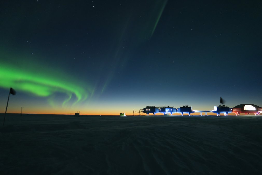 18. Ричард Инман (Великобритания) – Антарктическая космическая станция.