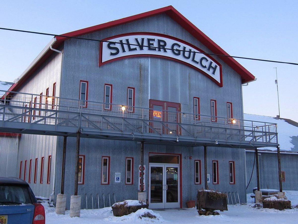 10. Silver Gulch Brewing & Bottling Co – самый северный пивоваренный завод, расположенный на Аляске.