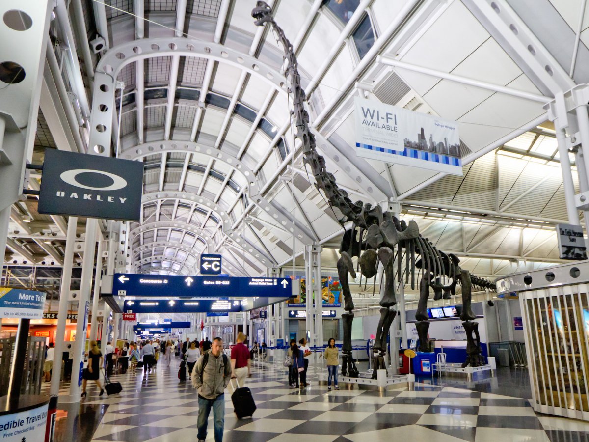 13. Международный аэропорт О’Хара расположенный в северо-западной части Чикаго. Пассажирооборот – 76 949 504 пассажиров.