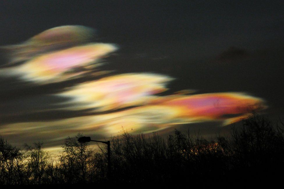 1. Алан Тоуг: Полярные облака в стратосфере.