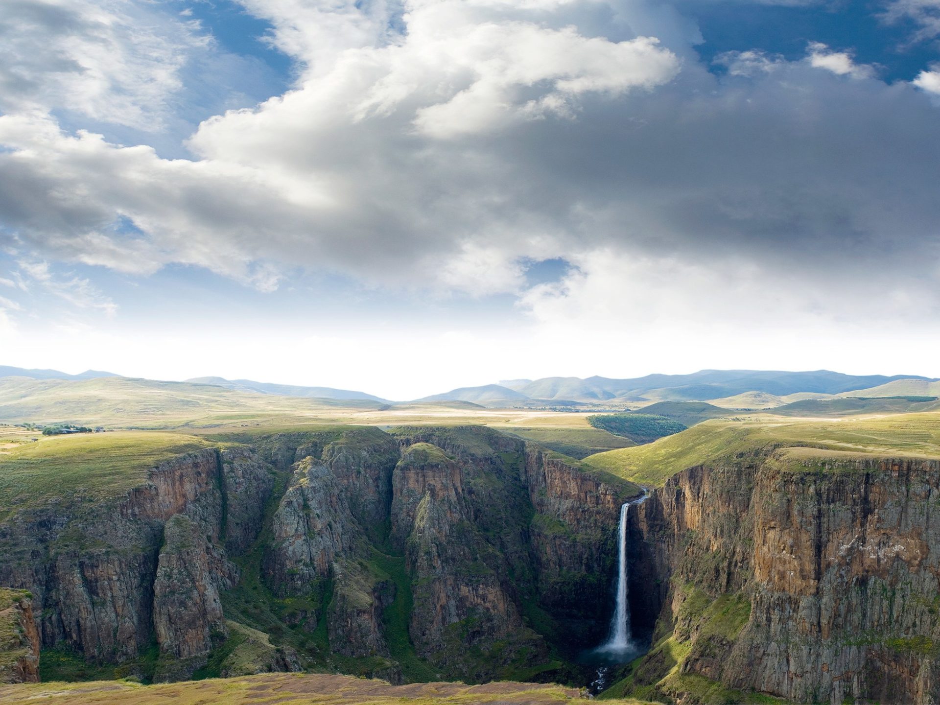 17. Водопад Малетсюнейане, Лесото.