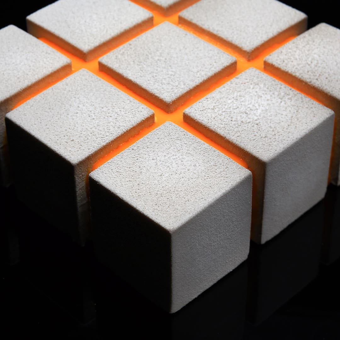 14. Все десерты Динара выпекает с своих авторских формах из силикона. Формы смоделированы в 3D редакторе.