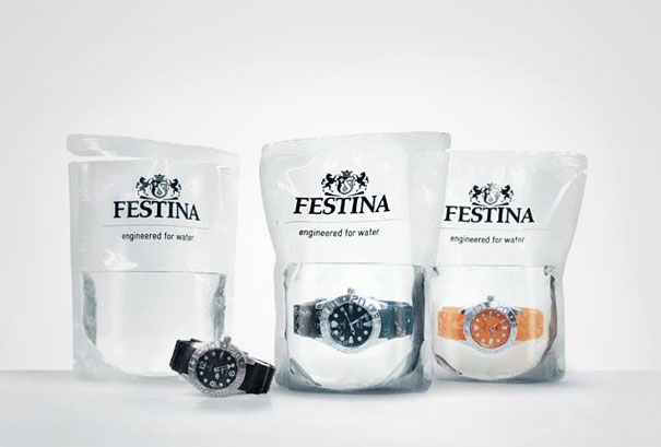17. Водонепроницаемые часы продаваемые в мешочках с водой. Так бренд Festina безо всяких слов доказывает истинность водонепроницаемости своих часов. 