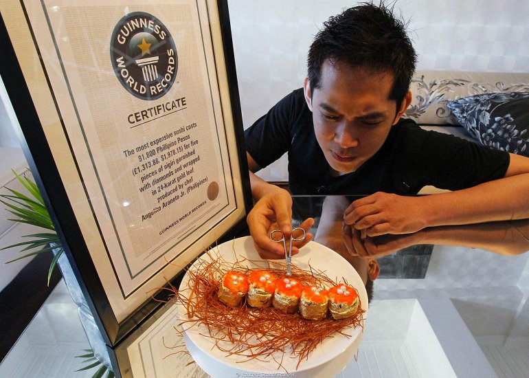8. Самые дорогие суши в мире - $ 1,978.15.